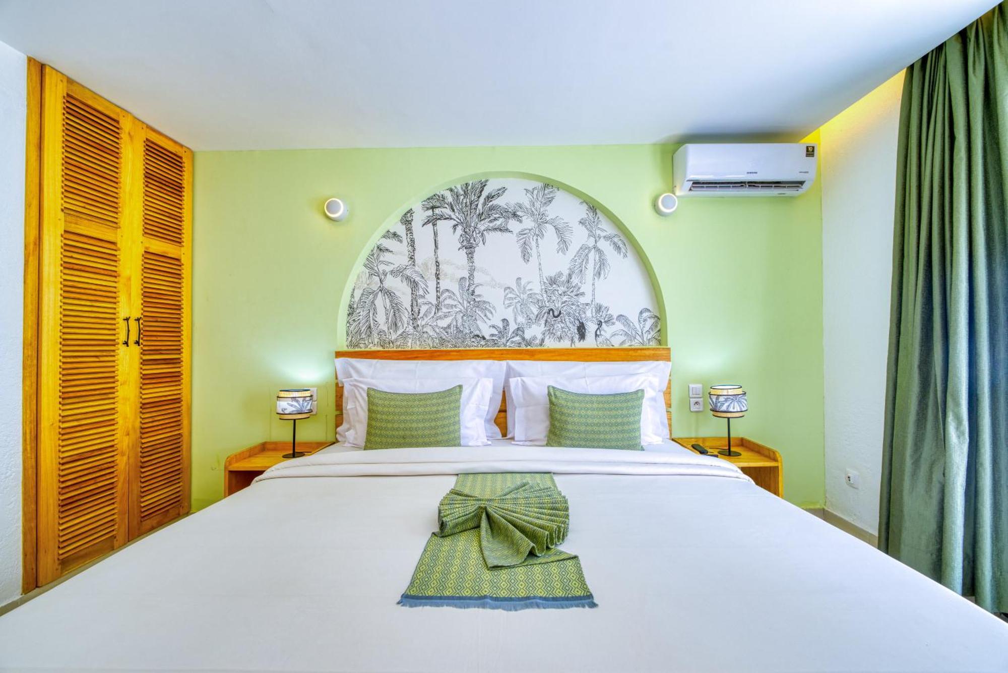 Hotel Africa Queen Somone Exterior photo